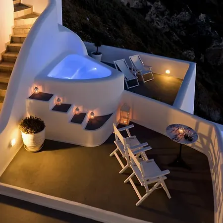Kamares (adults Only) * Fira (Santorini)