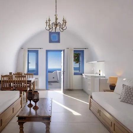 Kamares (adults Only) * Fira (Santorini)